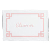 Petal Pink, griechischer Key Monogram Standard Kis Kissenbezug (Vorderseite)