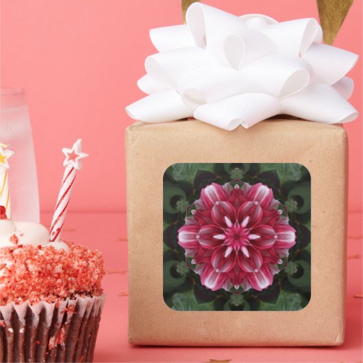 Petal Symphony Quadratischer Aufkleber (Party)