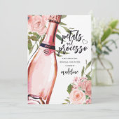 Petalen und Prosecco-Brautparty Einladung (Stehend Vorderseite)