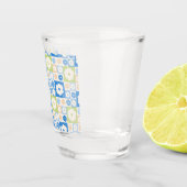Petals In Silence 06. Blumiges Muster. Schnapsglas (Rechts)