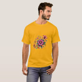 Petals of Grace: Blumenarm T-Shirt (Vorne ganz)