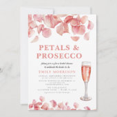 Petals & Prosecco Modernes rosafarbenes Brautparty Einladung (Vorderseite)