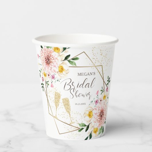 Petals & Prosecco Rosa Brautparty Pappbecher (Vorderseite)