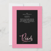 PETALS UND PEARLS Pink Black Chic Brautparty Einladung (Rückseite)
