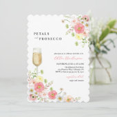 Petals und Prosecco Champagner-Brautparty Einladung (Stehend Vorderseite)