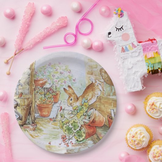 Peter das Kaninchen, das in Gartenschuppen stürzt Pappteller (Party)