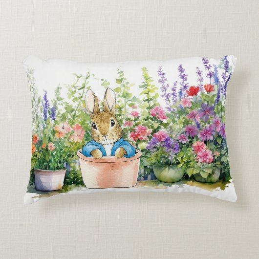 Peter der Kaninchen in Topin Pflanze in seinem Gar Dekokissen (Vorderseite)