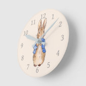 Peter der Kaninchen mit Beige Hintergrund Runde Wanduhr (Winkel)