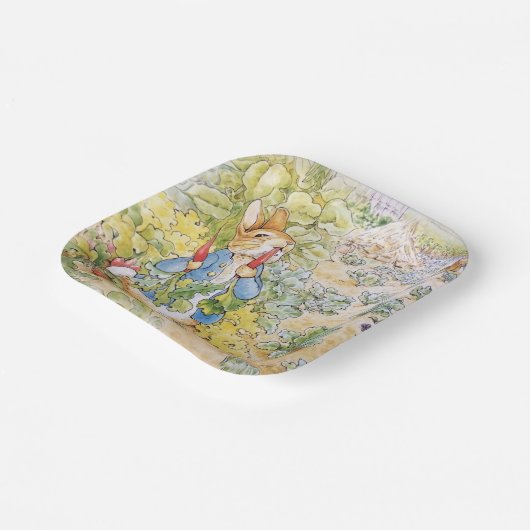 Peter der Rabbit frisst Karotte Pappteller (Gewinkelt)