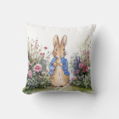 Peter der Rabbit in seinem Garten Nr. 2 Kissen (Vorderseite)