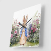 Peter der Rabbit in seinem Garten Nr. 2 Quadratische Wanduhr (Winkel)
