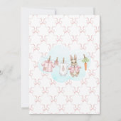 Peter Hase Mädchen Wäscheleine Baby Shower Einladung (Rückseite)