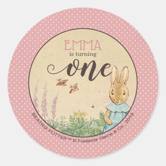 Peter Rabbit | Baby Girl's First Birthday Runder Aufkleber (Vorderseite)
