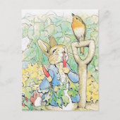 "Peter Rabbit Eats a Carrot" von Beatrix Potter Postkarte (Vorderseite)