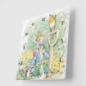 "Peter Rabbit Eats a Carrot" von Beatrix Potter Quadratische Wanduhr (Winkel)