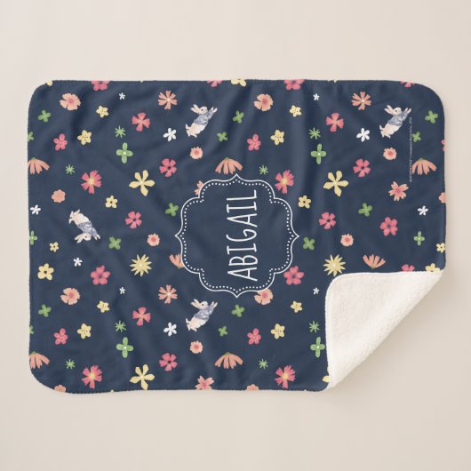 Peter Rabbit | Floral Navy Muster Sherpadecke (Vorderseite (Horizontal))