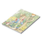 Peter Rabbit im Garten - Beatrix Potter Notizblock (Rotiert)