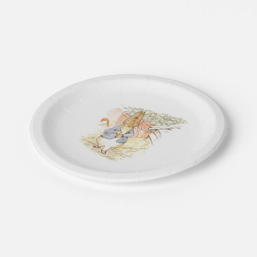 Peter Rabbit im Garten (von Beatrix Potter) Pappteller (Schrägansicht)