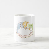 Peter Rabbit in Bed (wird von seiner Mutter Gefütt Kaffeetasse (Mittel)