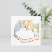 Peter Rabbit in Bed (wird von seiner Mutter Gefütt Karte (Stehend Vorderseite)