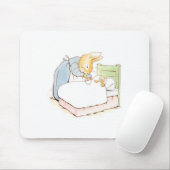 Peter Rabbit in Bed (wird von seiner Mutter Gefütt Mousepad (Mit Mouse)