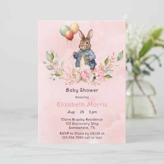 Peter Rabbit Laurel Wreath Girl Baby Shower Einladung (Stehend Vorderseite)