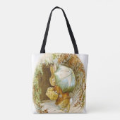 "Peter Rabbit with Winter Umbrella" von Beatrix Po Tasche (Rückseite)