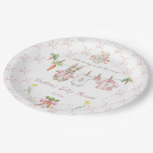 Peter the Rabbit Girl Clothesline Baby Shower  Pappteller (Schrägansicht)