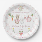 Peter the Rabbit Girl Clothesline Baby Shower  Pappteller (Vorderseite)