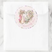 Peter the Rabbit Pink Floral Girl Baby Shower Runder Aufkleber (Tasche)