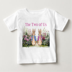 Peter und Flopsy in ihrem Garten Baby T-shirt