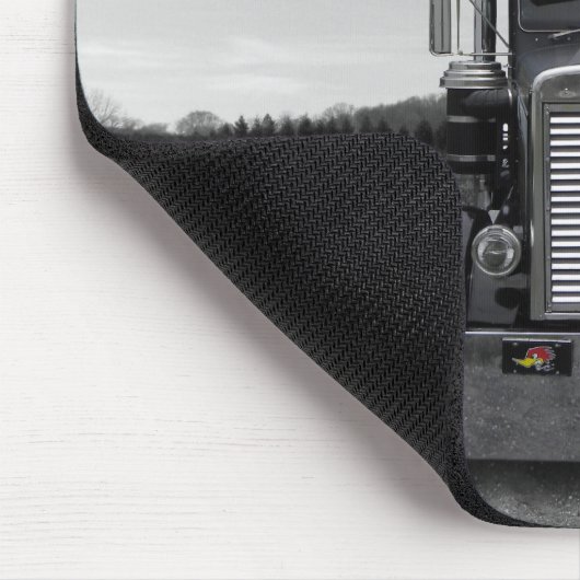 Peterbilt Nadel-Nase b/w Mousepad (Ecke)