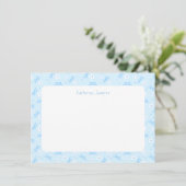 Petit Blue Whimsical Bows Daisy Monogram Notecard Dankeskarte (Stehend Vorderseite)