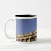 Petit Palais. Paris. Frankreich Zweifarbige Tasse (Links)