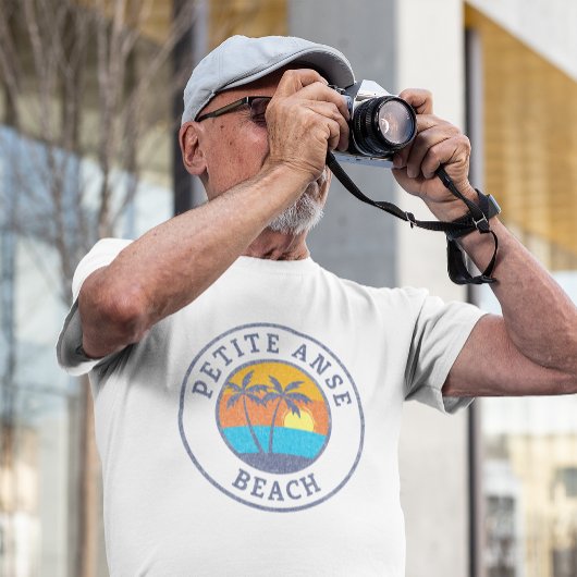 Petite Anse Beach, Seychellen im klassischen Stil T-Shirt
