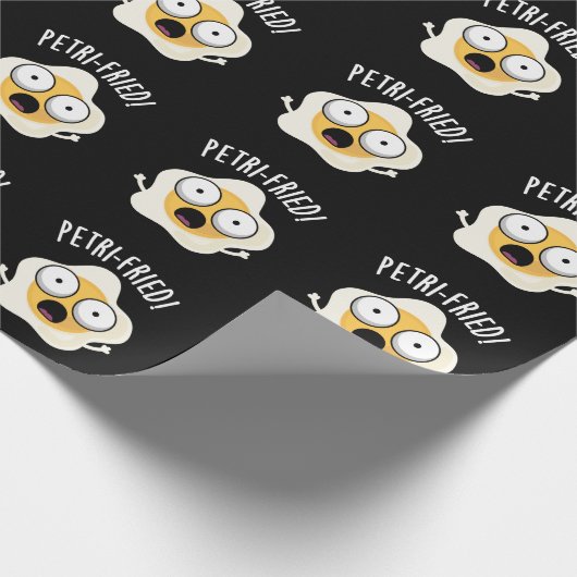 Petri-fried Funny Fried Egg Pun Dark BG Geschenkpapier (Ecke)