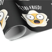 Petri-fried Funny Fried Egg Pun Dark BG Geschenkpapier (Rolleneckpunkt)