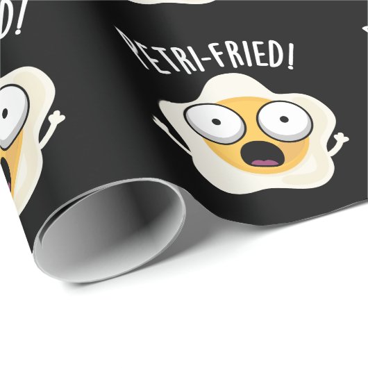 Petri-fried Funny Fried Egg Pun Dark BG Geschenkpapier (Rolleneckpunkt)