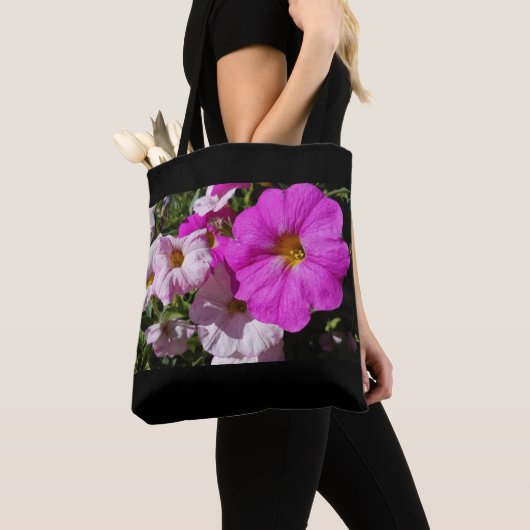 Petunia Blume / Hellrosa und blassrosa / Tasche (Von Nahem)