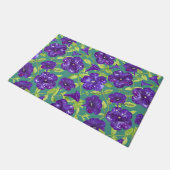 Petunia Night Sky auf aquamarinem Hintergrund Thro Fußmatte (Schrägansicht)