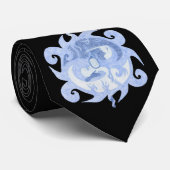 "Pfad eines Helden" Emblem (mit Titel) Krawatte (Gerollt)