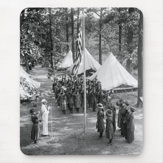 Pfadfinderin Flagge-Anheben: 1919 Mousepad (Vorne)