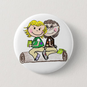 Pfadfinderin-Juniorschokoladenkuchen draußen Button