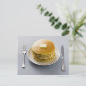Pfannkuchen mit Butter auf einem Teller Postkarte (Stehend Vorderseite)