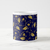 Pfau-Sari-Muster Jumbo-Tasse (Vorderseite)