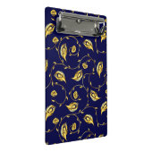 Pfau-Sari-Muster Mini Klemmbrett (Schrägansicht)