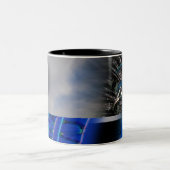 Pfau-Träume Zweifarbige Tasse (Mittel)