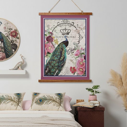 Pfau und Frühlingsblumen Wandteppich Mit Holzrahmen