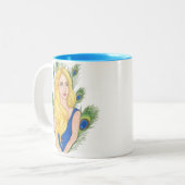 Pfau versieht die Tasse 11oz mit Federn (Vorderseite Links)