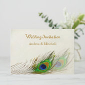 Pfau versieht Hochzeit mit Federn Einladung (Stehend Vorderseite)